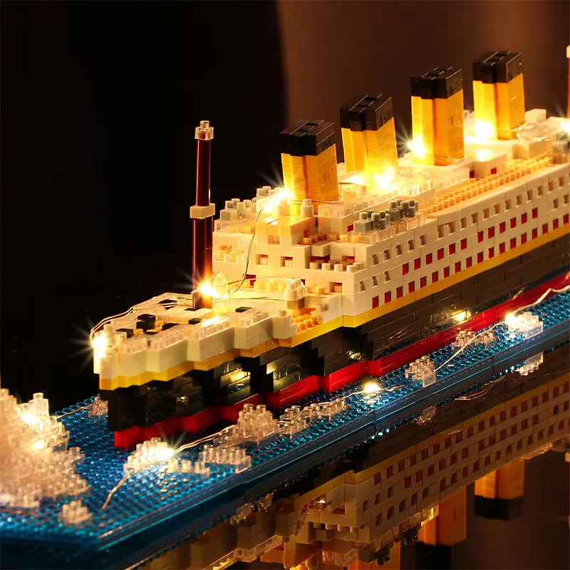 Tech Diving Accessories - DIY Titanic Kreatif Mewah Gunung Es